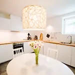 Levin - 56qm, Bis 4 Personen, Free Wifi & Parken Apartamento *