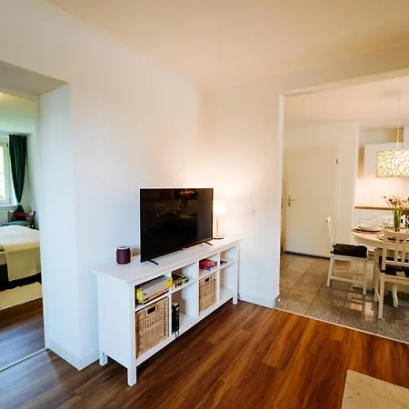 Levin - 56qm, Bis 4 Personen, Free Wifi & Parken * Dornburg-Camburg